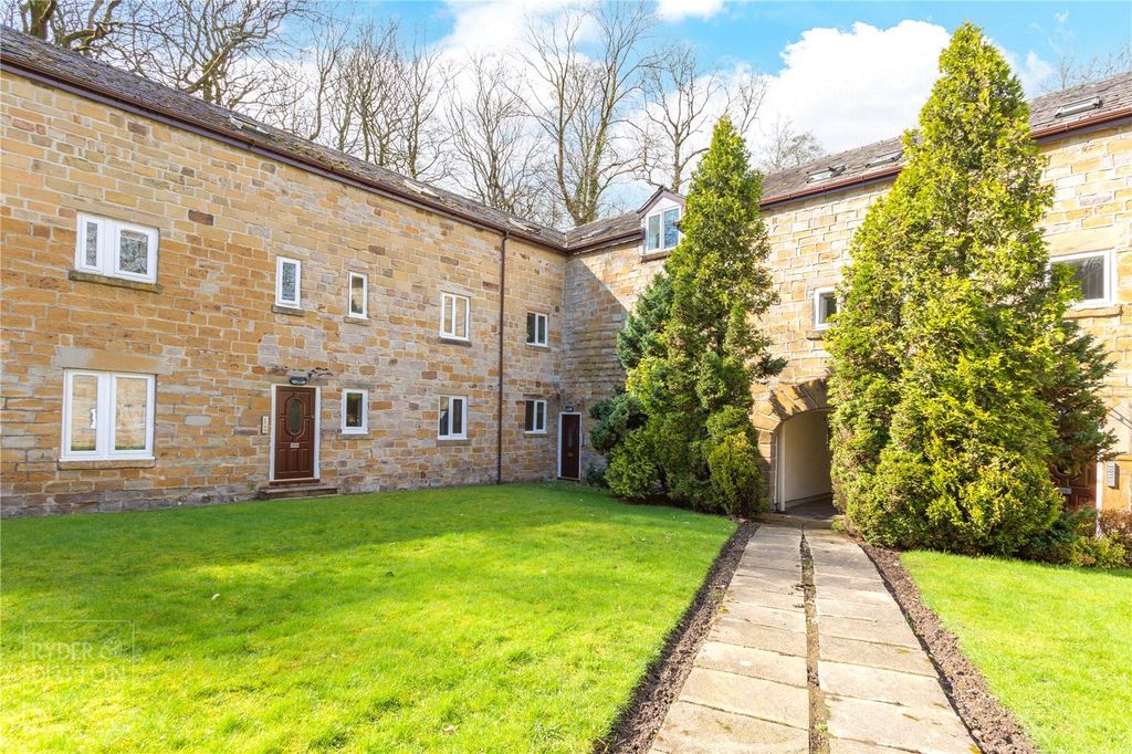 Property photo 1 of 10 External