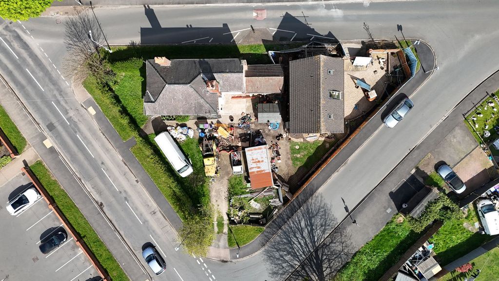 Property photo 2 of 5