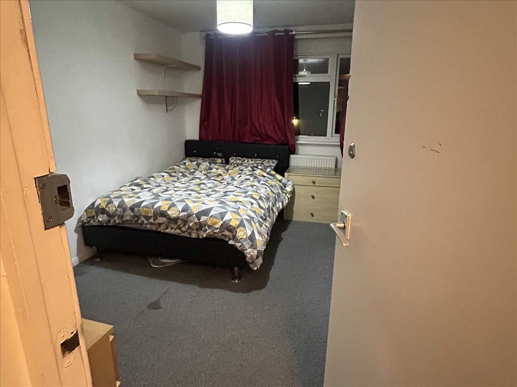 Property photo 3 of 4
