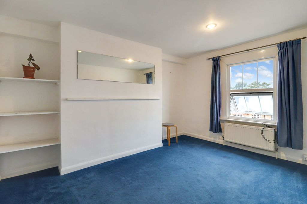 Property photo 2 of 6