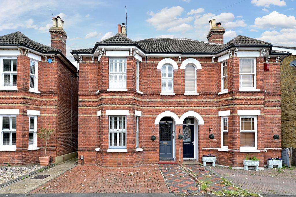 Property photo 1 of 13 Front