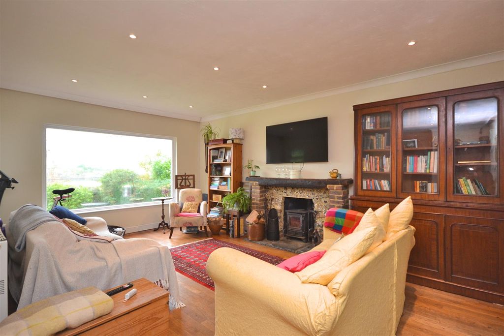 Property photo 2 of 20 0025 (2).Png