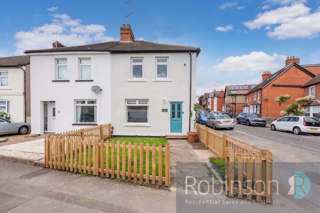 Property photo 2 of 15 2 Cromwell Road-5