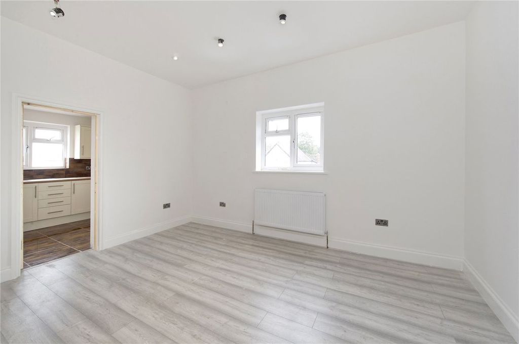 Property photo 1 of 4