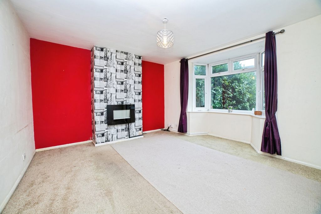 Property photo 3 of 17 Photo