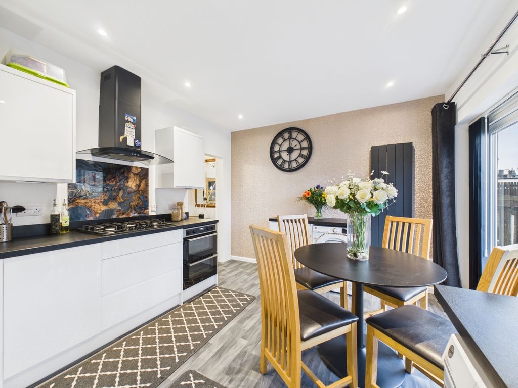 Property photo 3 of 25 Kitchen Diner