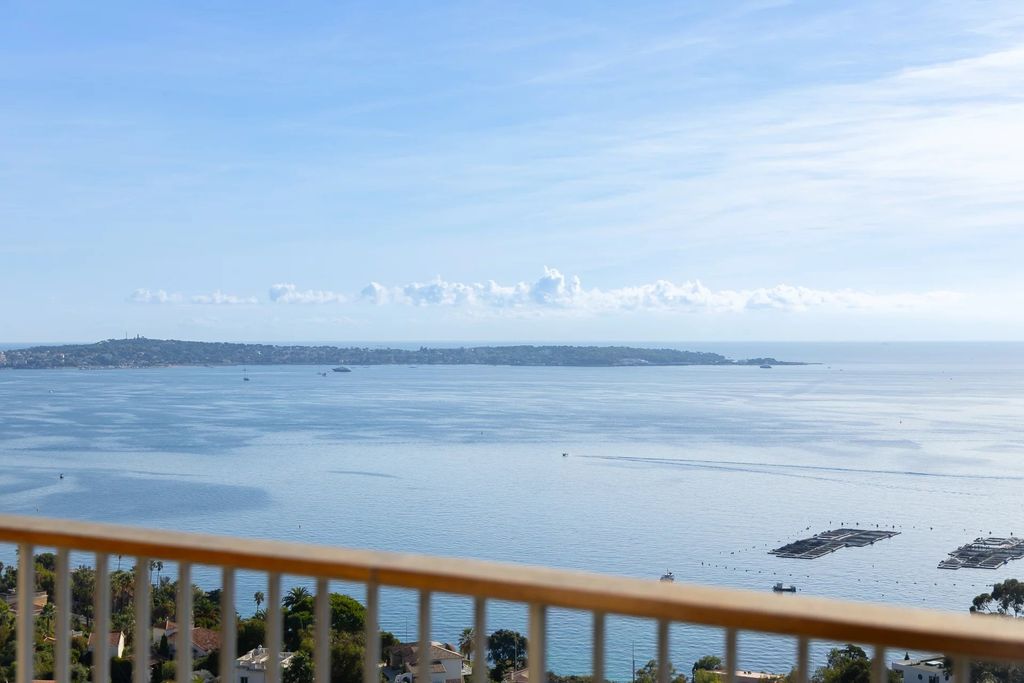 Property photo 3 of 26