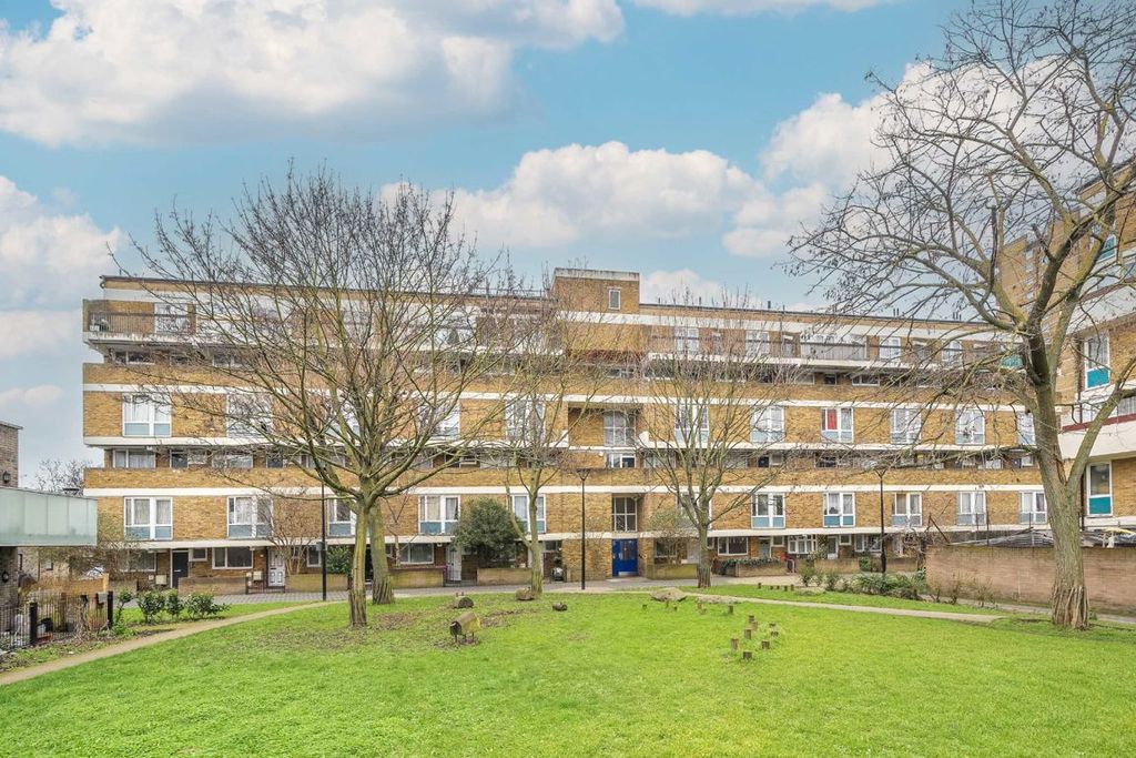 Property photo 1 of 8