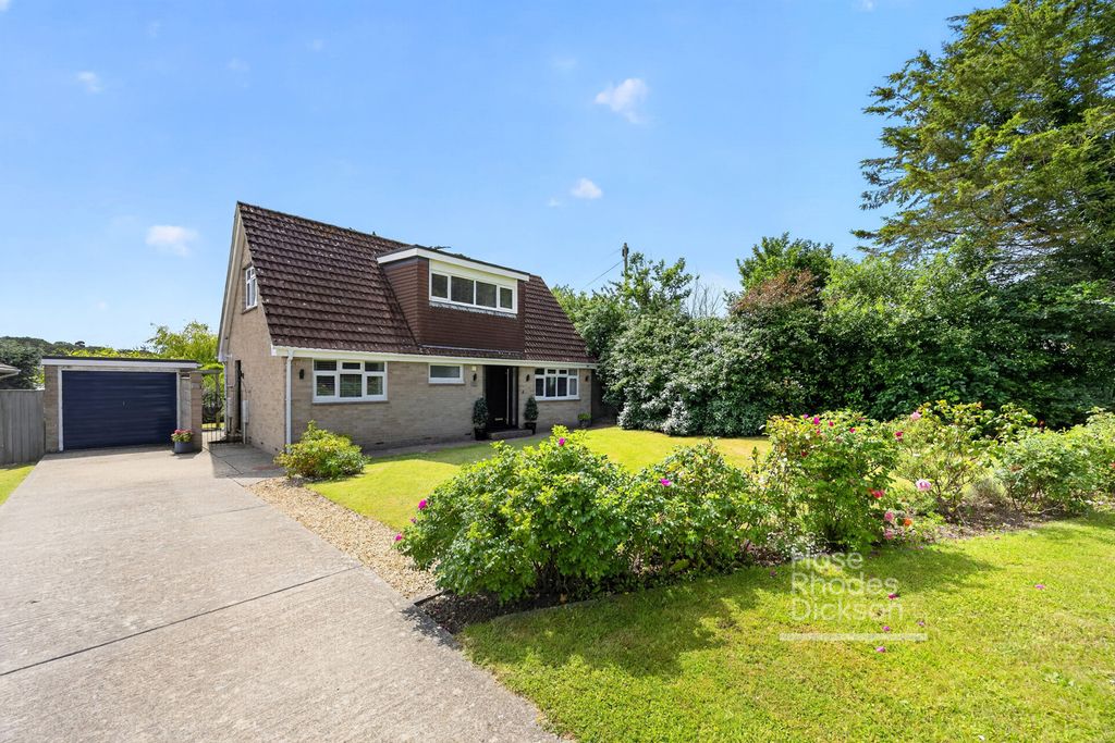 Property photo 3 of 16 Pbox-Img.Jpg