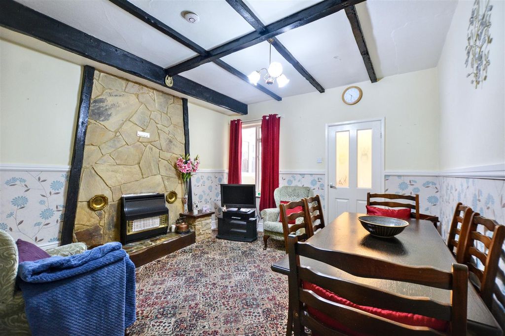 Property photo 3 of 16 Dining Room