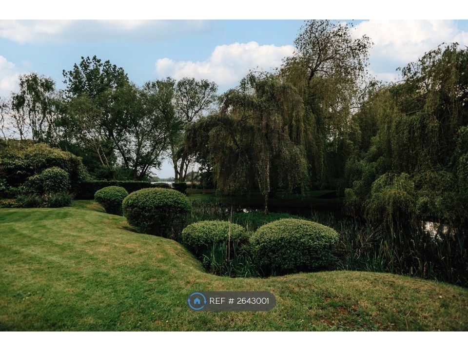 Property photo 3 of 35