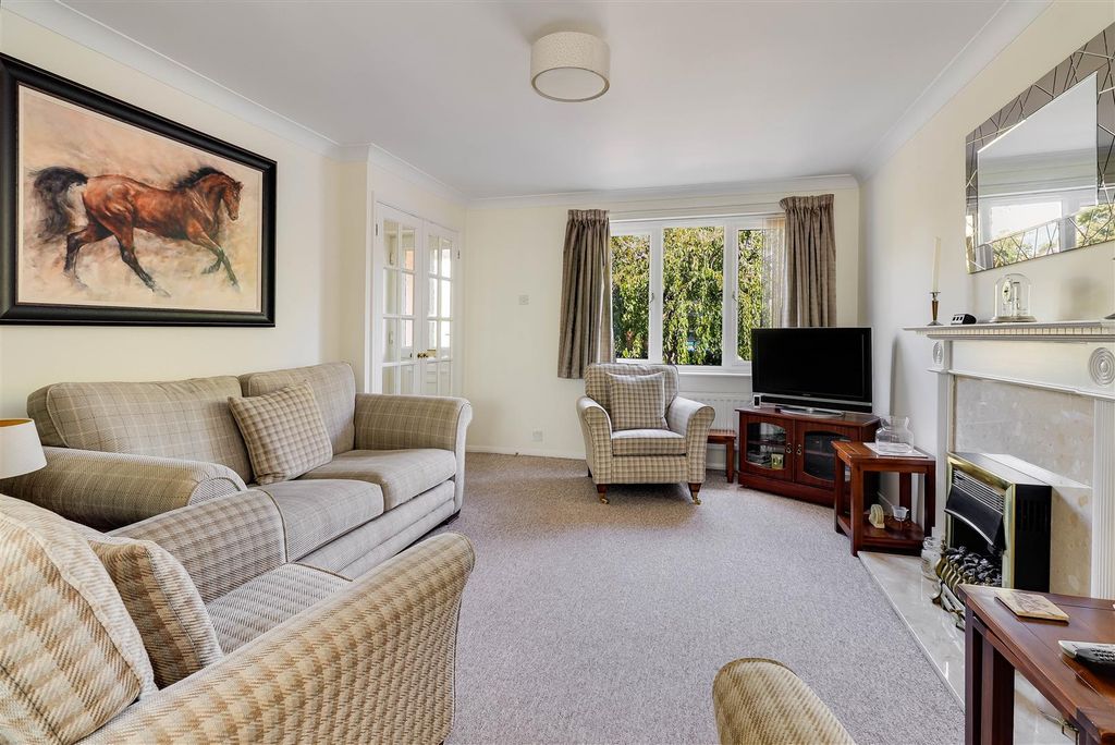 Property photo 3 of 25 Img (4).Jpg