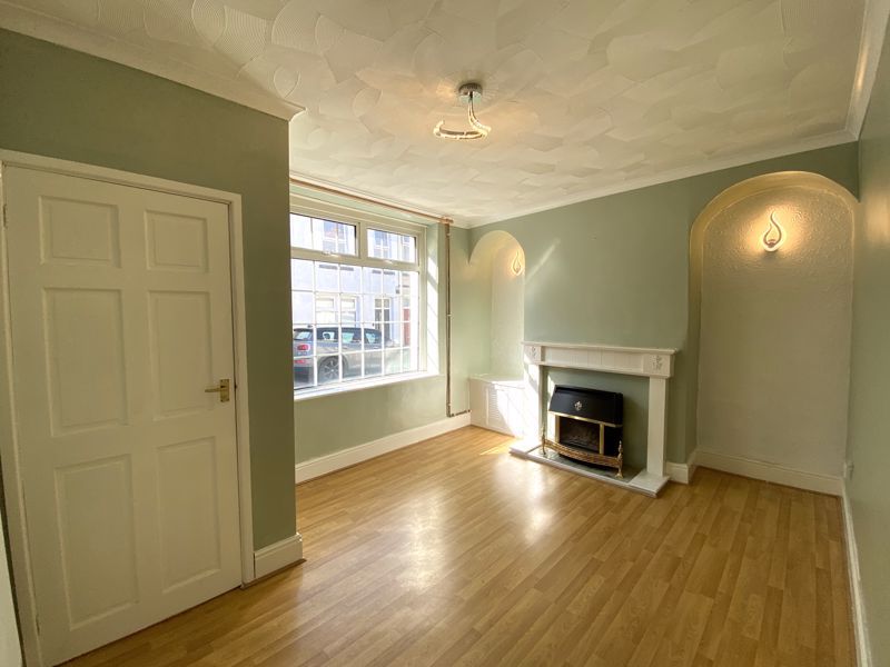 Property photo 3 of 18 Photo 9