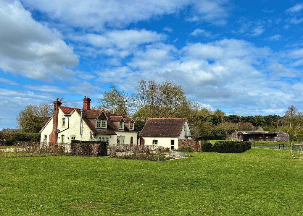 Property photo 1 of 25 Image