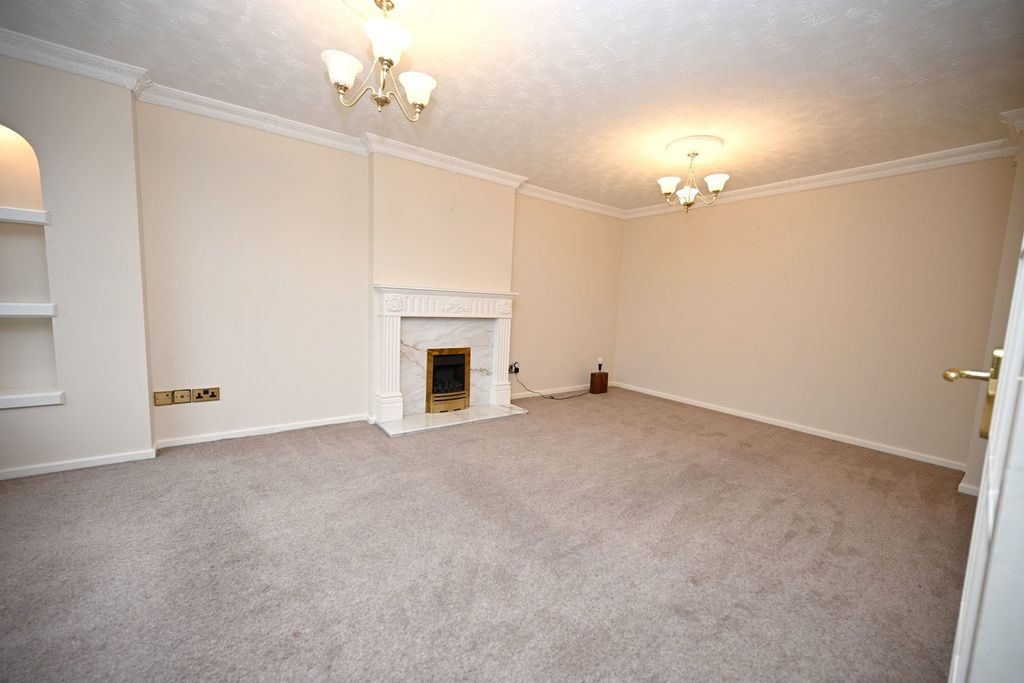 Property photo 2 of 24