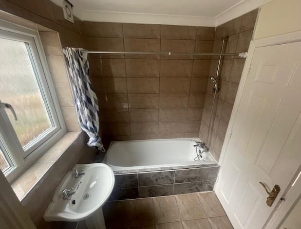 Property photo 3 of 4 4