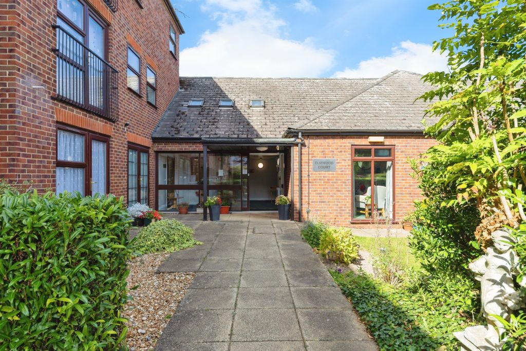 Property photo 2 of 17