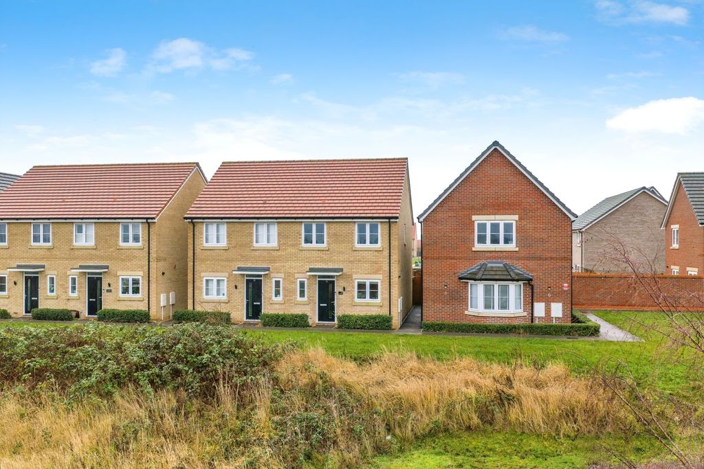 Property photo 2 of 23