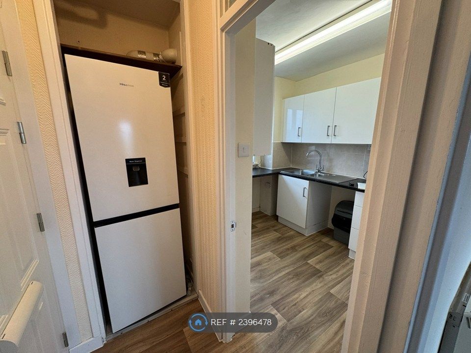 Property photo 1 of 13 Entrance