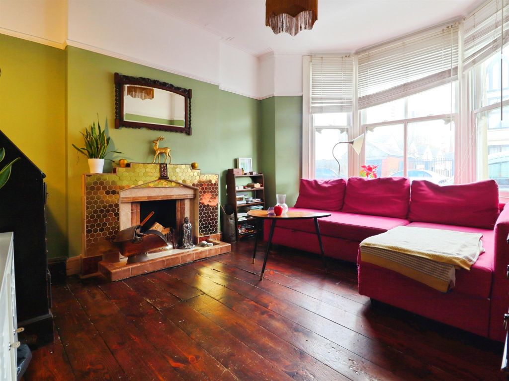 Property photo 3 of 18