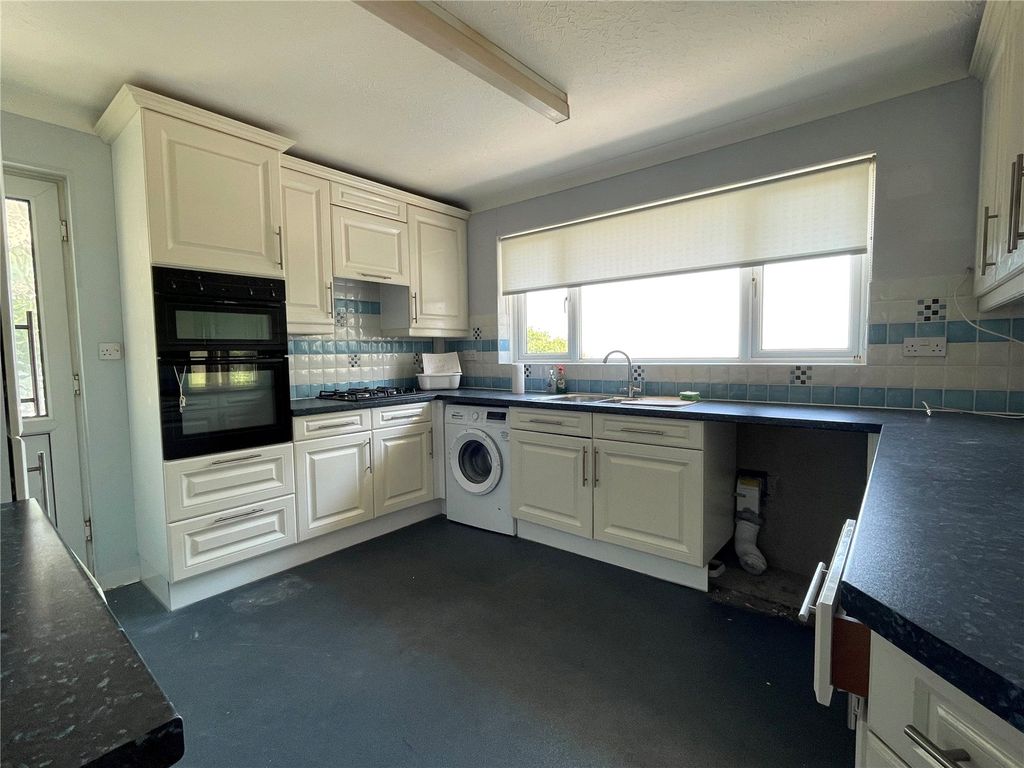 Property photo 2 of 15 Picture No. 16
