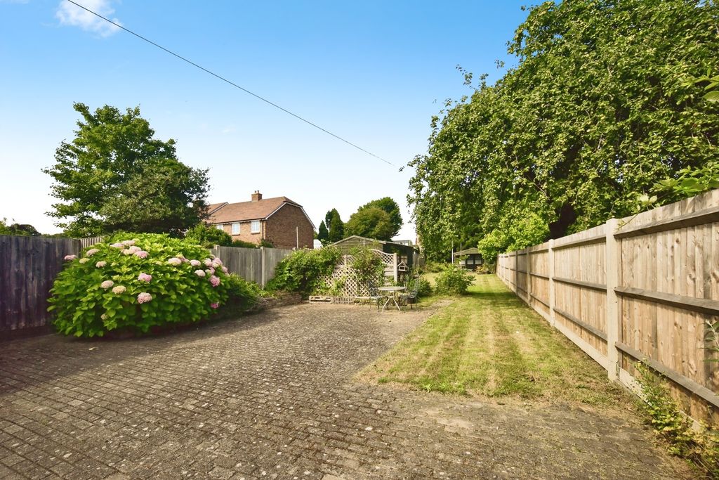 Property photo 3 of 17 Photo