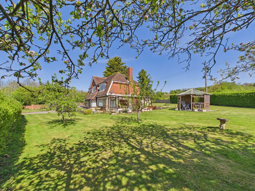 Property photo 1 of 13 Cam02536G0-Pr0094-Still008