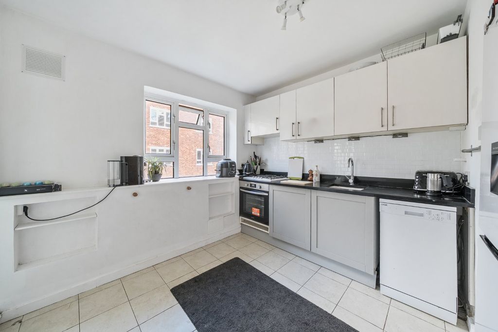 Property photo 2 of 13 Picture No. 03