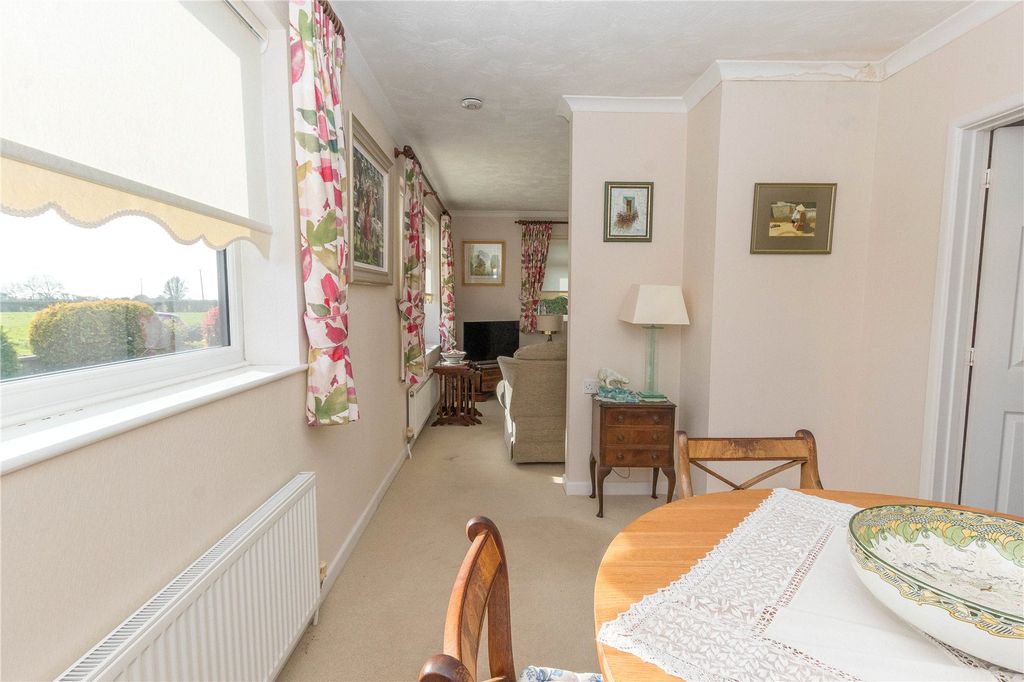 Property photo 3 of 26 Picture No. 16