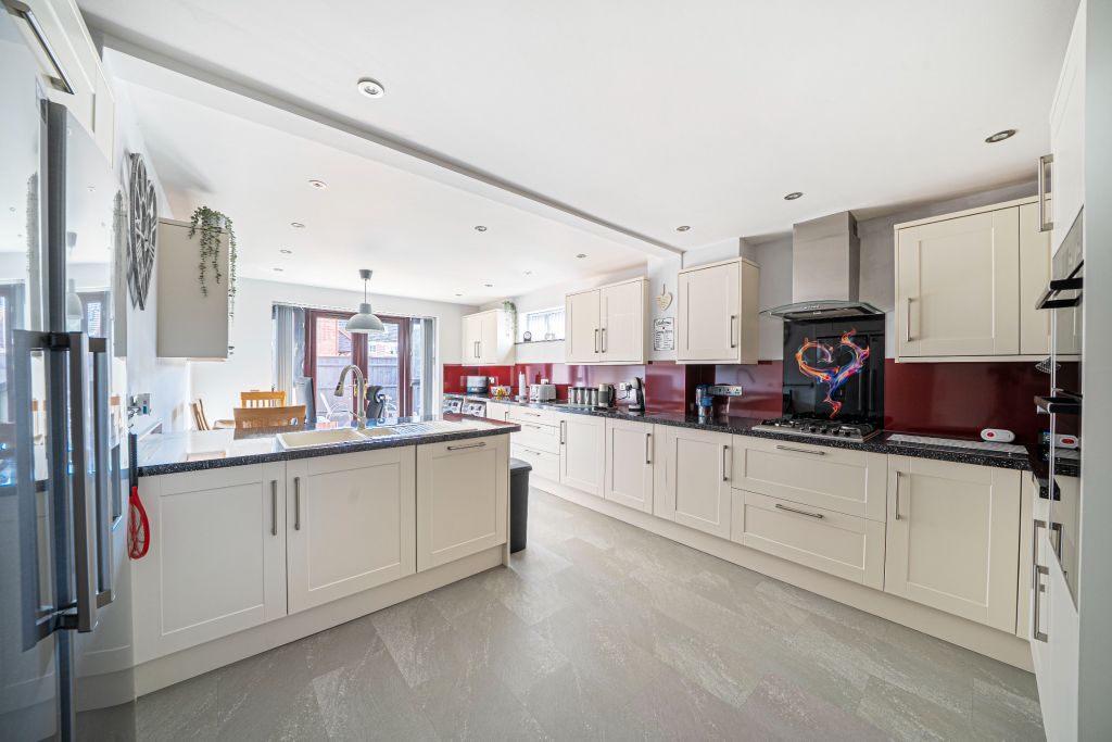 Property photo 3 of 23