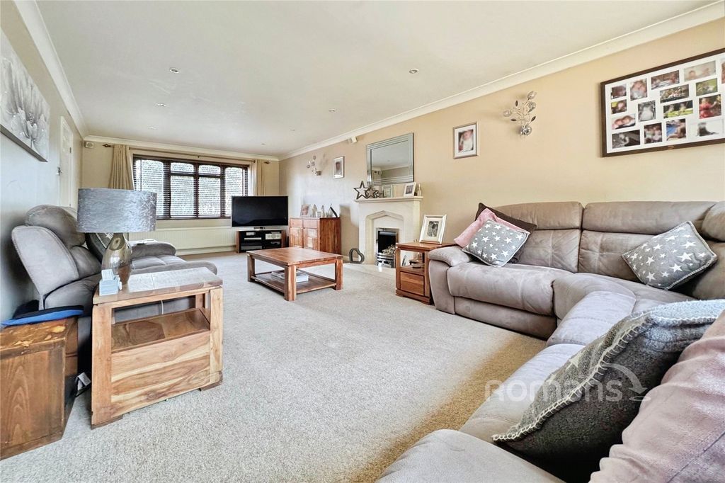 Property photo 3 of 29 Picture No. 05