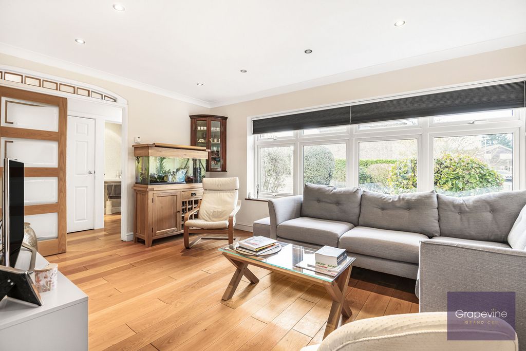 Property photo 2 of 30