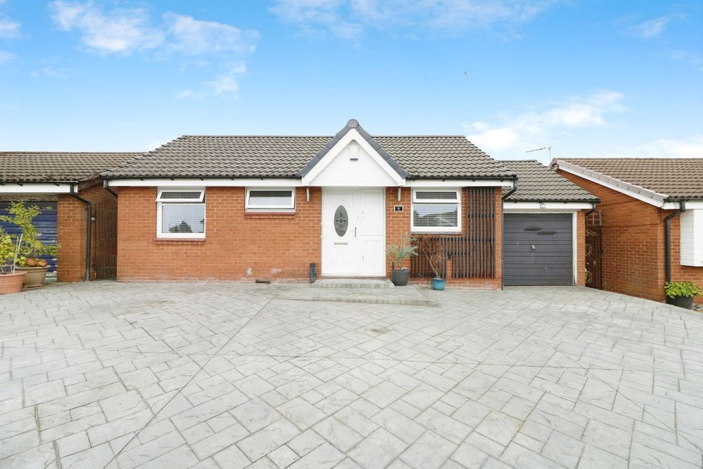 Property photo 1 of 17 Front