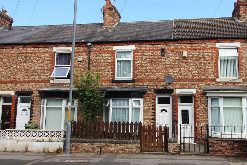 Property photo 1 of 12