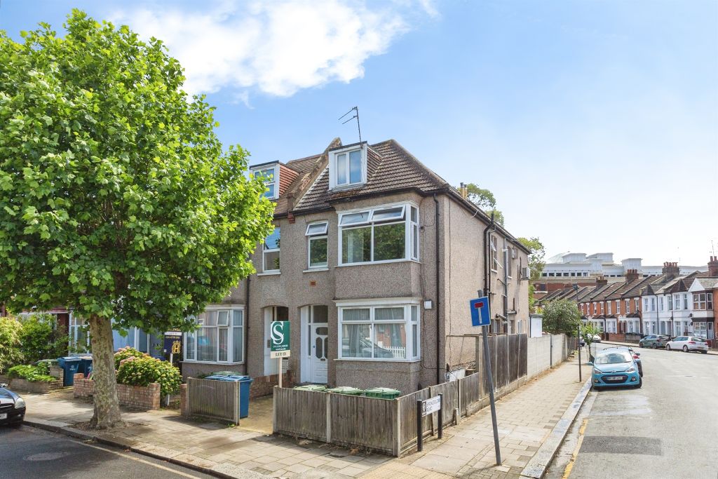 Property photo 1 of 12