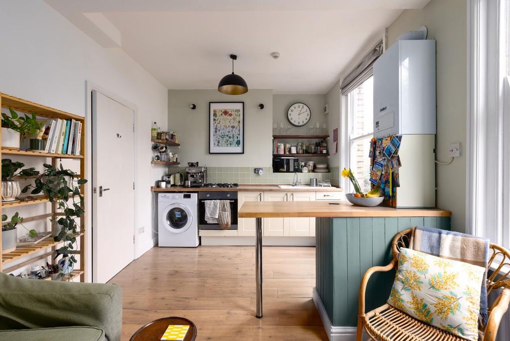 Property photo 1 of 12 Gff 37 Albany Road, Bs6 5Lq-10.Jpg