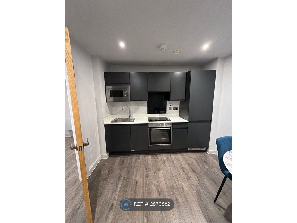 Property photo 2 of 9 Kitchen