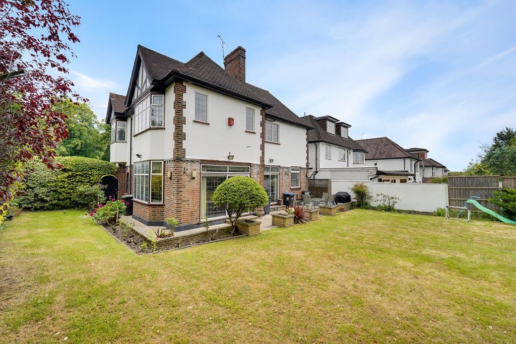 Property photo 1 of 16