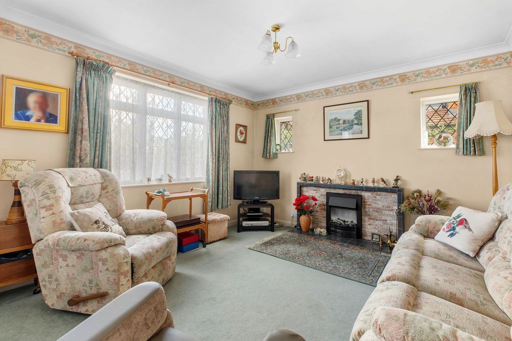 Property photo 2 of 14
