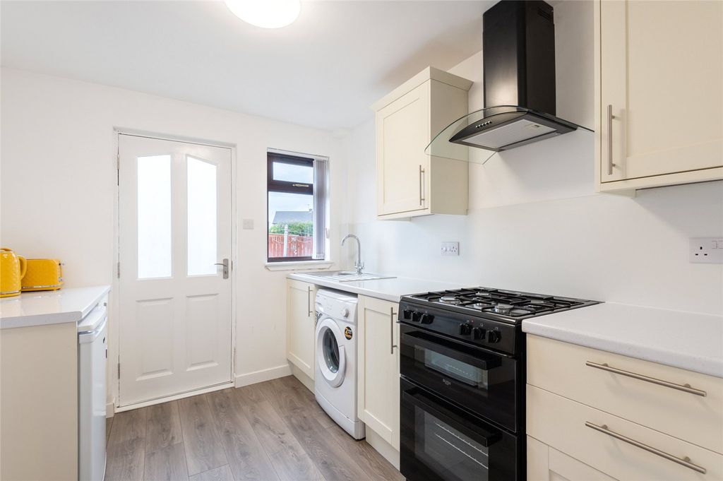 Property photo 3 of 28 Picture 3