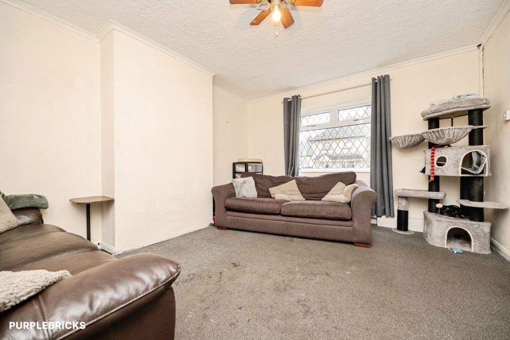 Property photo 3 of 25