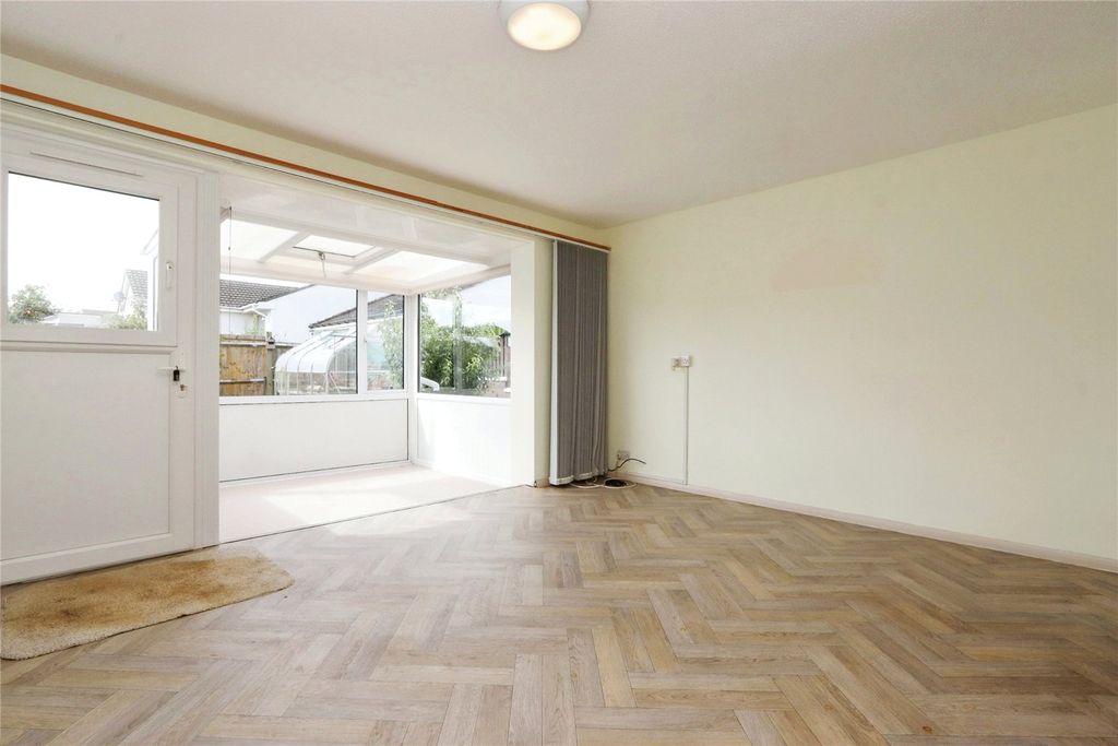 Property photo 3 of 10 Picture No. 06