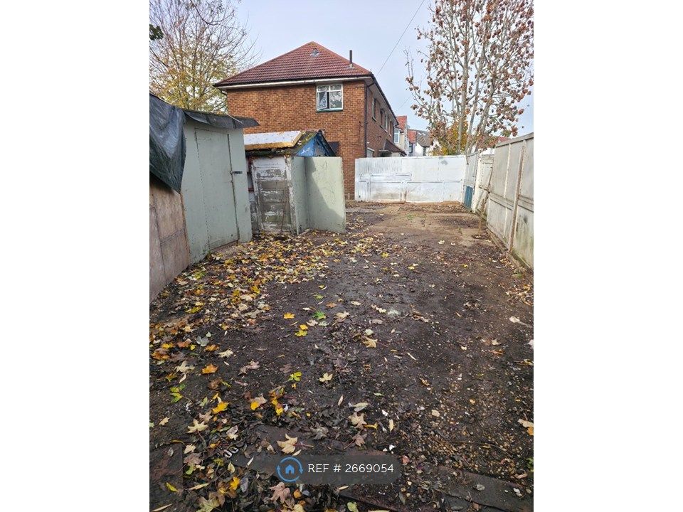 Property photo 3 of 21