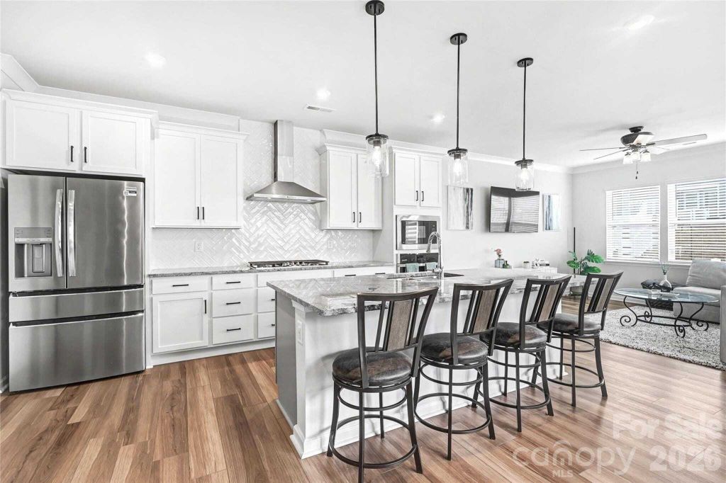 Property photo 1 of 25