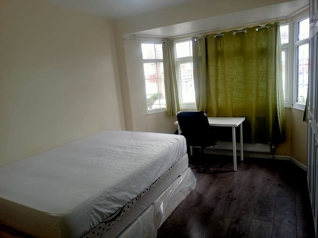 Property photo 2 of 4