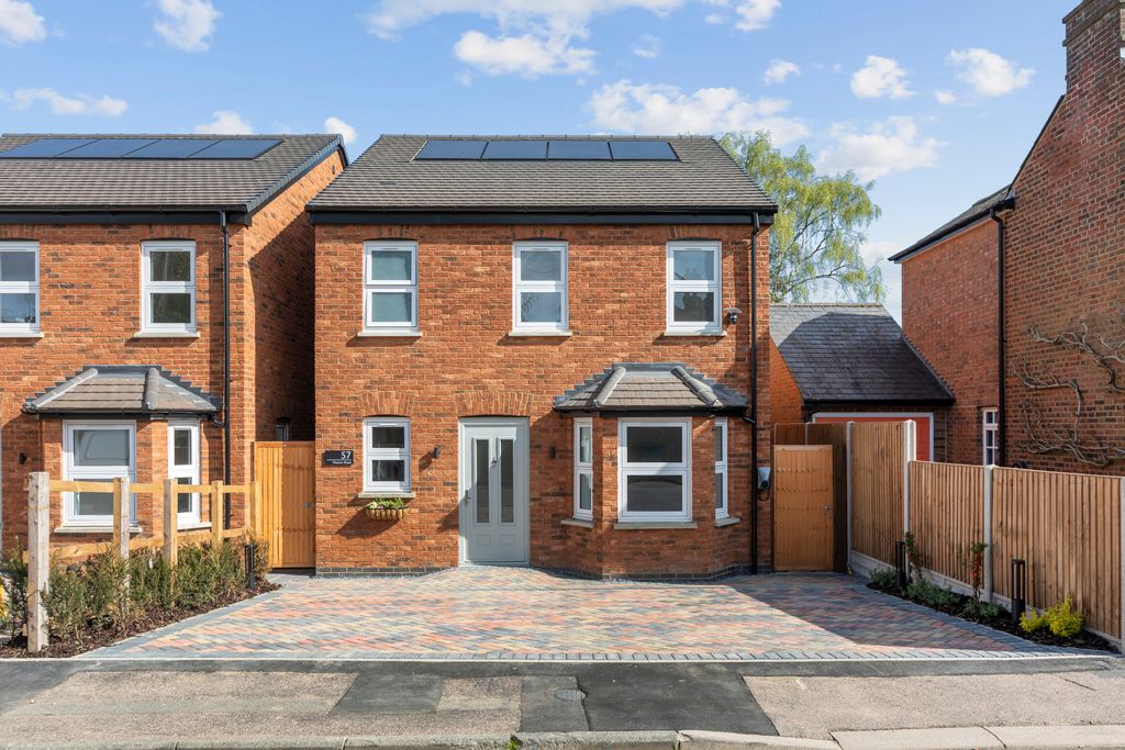 Property photo 1 of 18 Necton Road