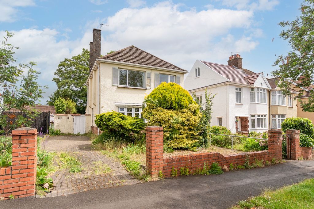 Property photo 1 of 27