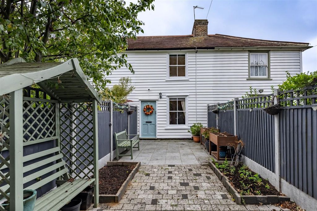 Property photo 1 of 20 197, Manor Road (19).Jpg