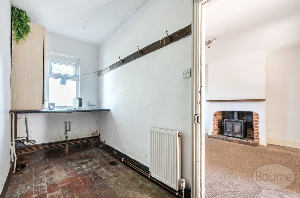 Additional image 16 of 3 bed semi-detached house for salePenns Road, Petersfield, Hampshire GU32