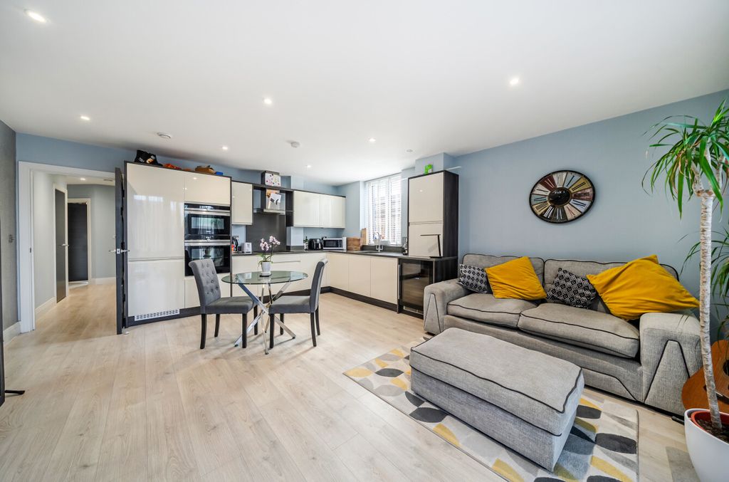 Property photo 2 of 10 1481902-15-6A44d6...
